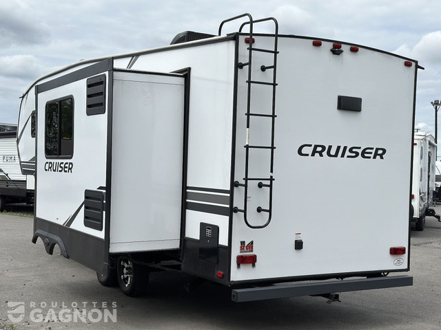 2022 Cruiser Aire 27 MK Fifth Wheel in Travel Trailers & Campers in Laval / North Shore - Image 3