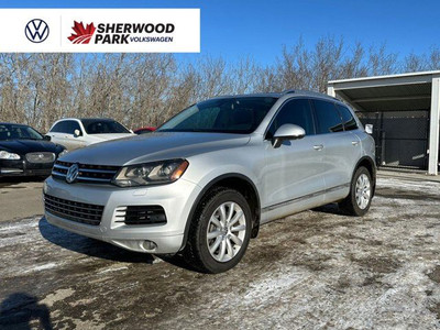 2012 Volkswagen Touareg Execline | SUNROOF | LEATHER 