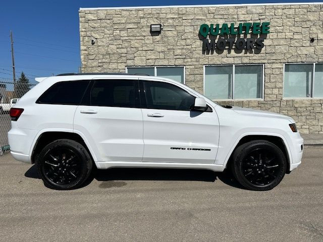 2019 Jeep Grand Cherokee Altitude 4x4 in Cars & Trucks in Calgary - Image 4
