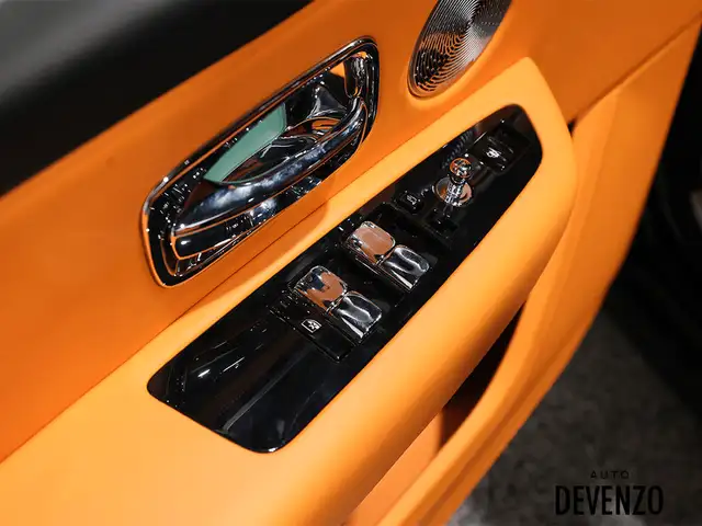 2022 Rolls-Royce Cullinan Black Badge / Mandarin Interior / Shoo in Cars & Trucks in Laval / North Shore - Image 17