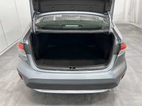 Découvrez la Toyota Corolla LE Améliorée 2022, une berline qui allie élégance, performance et techno... (image 6)