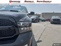 2021 RAM 1500 CLASSIC EXPRESS CREW CAB 4X4 - Black Exterior Black Premium Interior 5.7L HEMI V8 - Su... (image 7)