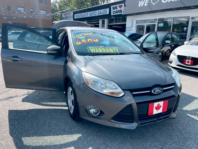 2012 Ford Focus SE SEDAN PWR GROUP AIR CO 2 SET WHEELS....LOW KM in Cars & Trucks in City of Toronto - Image 13