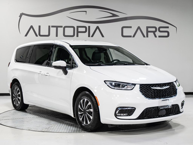 2023 Chrysler Pacifica Hybrid TOURING L 2WD PLUG IN HYBRID 6 PAS in Cars & Trucks in City of Toronto - Image 3