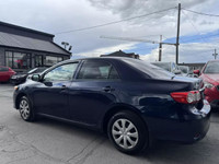 2013 Toyota Corolla LE manuelle sièges chauffants prie USB et aux pour la musique avec Bluetooth bon... (image 6)