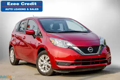 Introducing the 2017 Nissan Versa Note SV—a compact hatchback that seamlessly blends efficiency, com...