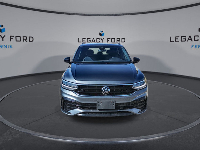 2023 Volkswagen Tiguan Comfortline R-Line AWD, HTD Seats & Wheel in Cars & Trucks in Cranbrook - Image 3