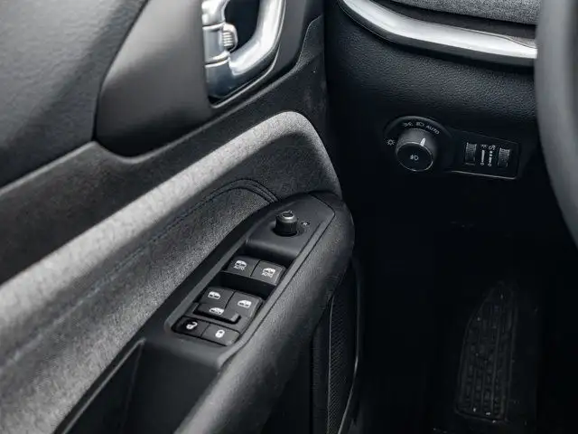 2025 Jeep Compass North in Cars & Trucks in Barrie - Image 20