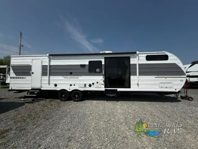2025 Forest River RV Wildwood 36VBDS in Travel Trailers & Campers in Truro - Image 2