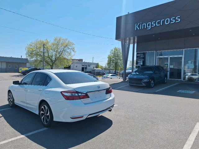 2017 Honda Accord LX Sedan L4 LX CVT in Cars & Trucks in City of Toronto - Image 3