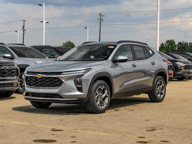 2025 Chevrolet Trax LT in Cars & Trucks in Edmonton - Image 4