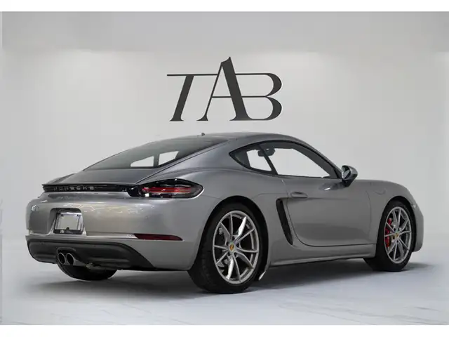 2024 Porsche 718 Cayman S | PREMIUM PKG | MANUAL | 20 IN WHEELS in Cars & Trucks in Mississauga / Peel Region - Image 5