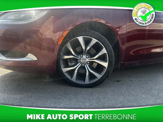 Chrysler 200 C berline 4 portes TA 2016 à vendre in Cars & Trucks in Laval / North Shore - Image 7