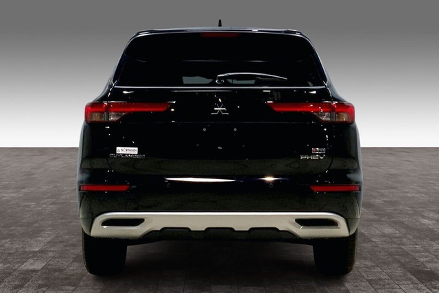 2025 Mitsubishi Outlander Phev SE S-AWC in Cars & Trucks in Edmonton - Image 4