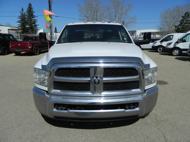 2014 Dodge RAM 3500 4X4 DIESEL / UNDER HOOD V-MAC COMPRESSOR  in Cars & Trucks in Edmonton - Image 4