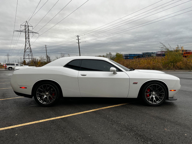 2016 Dodge Challenger SRT 392 **CLEAN CARFAX** in Cars & Trucks in Hamilton - Image 4