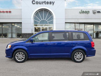 Recent Arrival! 2nd Row Overhead DVD Console, 2nd Row Stow'N Go Bucket Seats, 2nd-Row Overhead 9 VGA... (image 2)