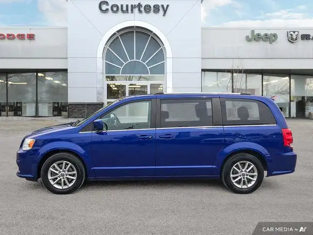2019 Dodge Grand Caravan SXT Premium Plus | DVD Entertainment in Cars & Trucks in Calgary - Image 4
