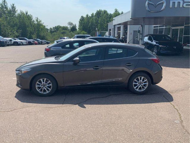 2017 Mazda Mazda3 GS Sport HB | Auto | Heated Wheel + Seats in Cars & Trucks in Guelph - Image 4