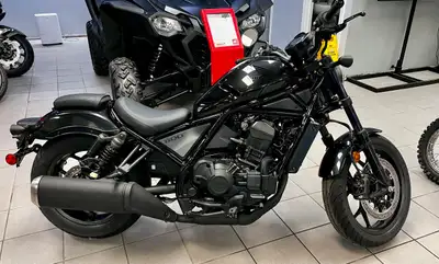 BLOW OUT PRICING!!!!! 2023 REBEL1100 DCT. PROBABLY THE MOST COMFORTABLE CRUISERS OUT THERE. 1084 cc...