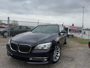 2013 BMW 7 Series 4dr Sdn 750i xDrive AWD, Navi Backup camera Sunroof Leather heated seats