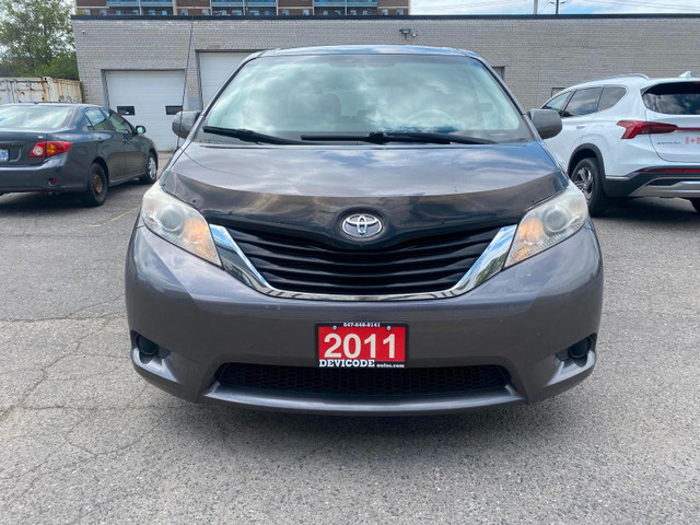 2011 Toyota Sienna 5dr V6 LE 8-Pass FWD Mobility in Cars & Trucks in Mississauga / Peel Region - Image 2