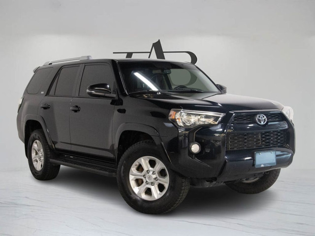 2017 Toyota 4Runner SR5 | 7 PASS | V6 | | SUNROOF | REAR CAM in Cars & Trucks in Mississauga / Peel Region - Image 2