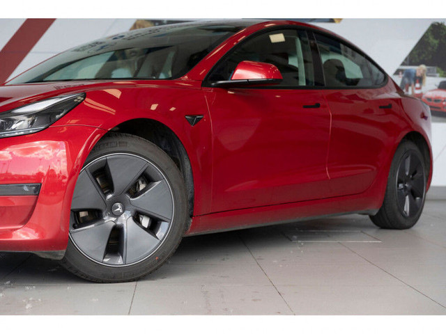 2021 Tesla Model 3 Standard Range Plus in Cars & Trucks in Vancouver - Image 2