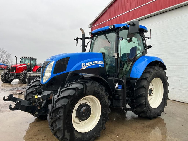 2013 New Holland T7.200 FWA Blue in Farming Equipment in Woodstock - Image 3