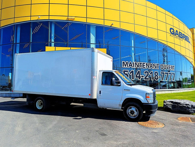 2023 Ford Econoline E-450 in Cars & Trucks in City of Montréal