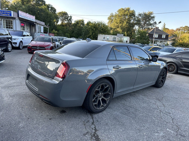 2018 Chrysler 300 300S RWD in Cars & Trucks in City of Toronto - Image 4