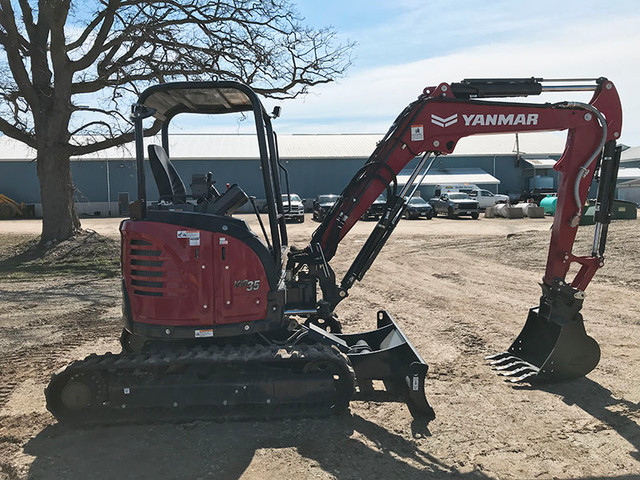 2023 YANMAR VIO35-6A MINI EXCAVATOR in Heavy Equipment in London - Image 4