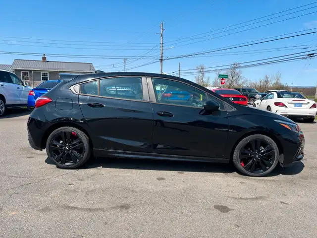 2018 Chevrolet Cruze LT / HATCHBACK / RS PACKAGE / LOW KMS / LAR in Cars & Trucks in Truro - Image 3