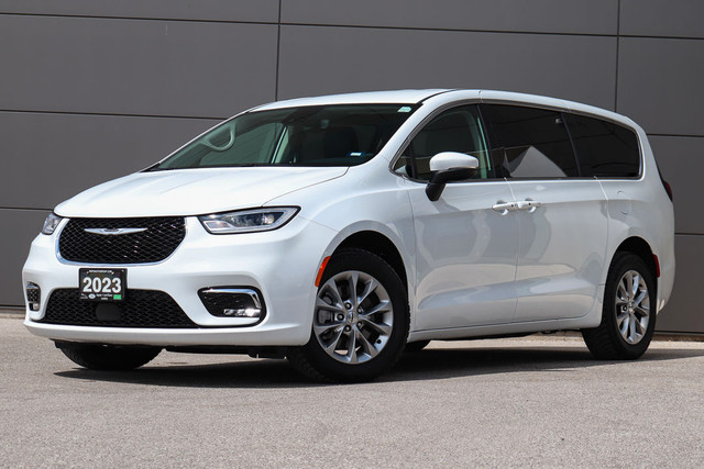 2023 Chrysler Pacifica Touring L AWD | 7 SEATER in Cars & Trucks in London