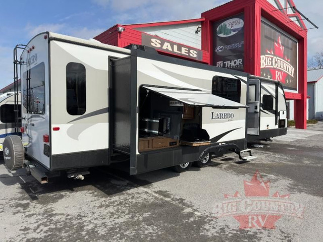2017 Keystone RV Laredo 330RL in Travel Trailers & Campers in Ottawa - Image 3