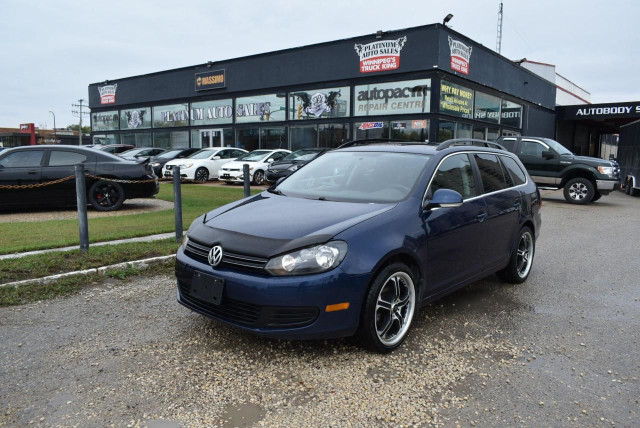  2011 Volkswagen Golf Wagon Trendline in Cars & Trucks in Winnipeg