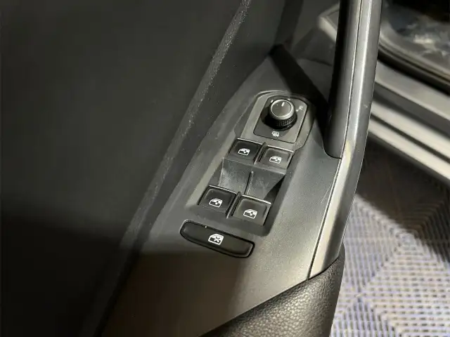 2021 Volkswagen Jetta in Cars & Trucks in Ottawa - Image 15