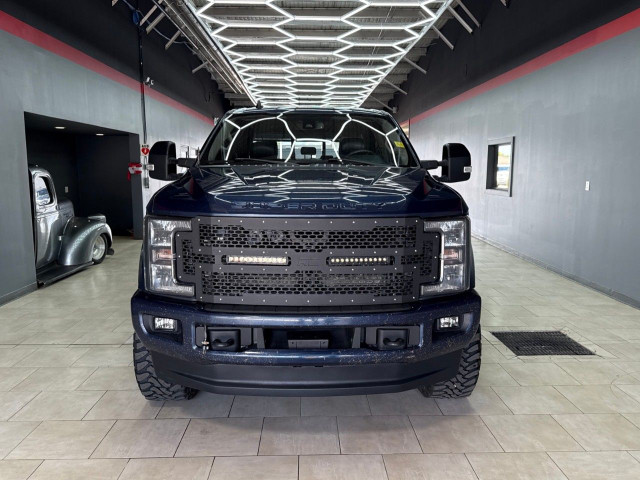 2019 Ford Super Duty F-350 SRW in Cars & Trucks in Edmonton - Image 3
