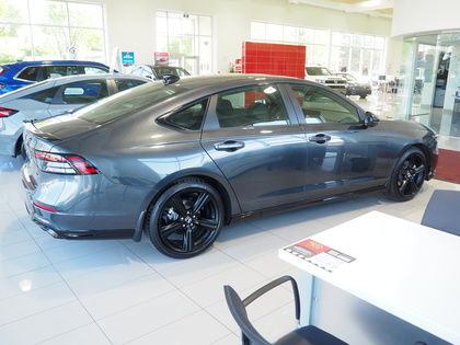 2025 Honda Accord Hybrid Sport-L eCVT in Cars & Trucks in Edmonton - Image 2