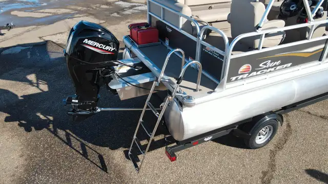 2025 SUN TRACKER Party Barge 16 DLX -Best Pontoon Boat, Mercury  in Powerboats & Motorboats in Prince Albert - Image 8