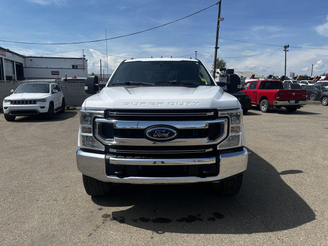 2021 Ford F-350 XLT CREW CAB 4X4 FLAT DECK in Cars & Trucks in Edmonton - Image 4