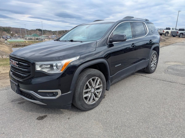 2018 GMC Acadia SLE2 AWD, HEATED SEATS, 2ND ROW CAPTAIN SEATS! in Cars & Trucks in Ottawa - Image 2