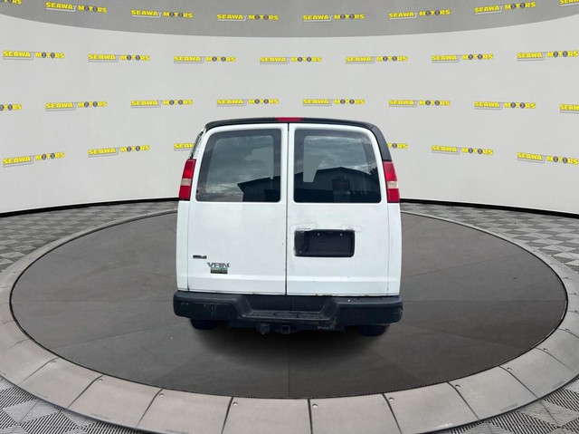 2012 Chevrolet Express G2500 in Cars & Trucks in Brockville - Image 4
