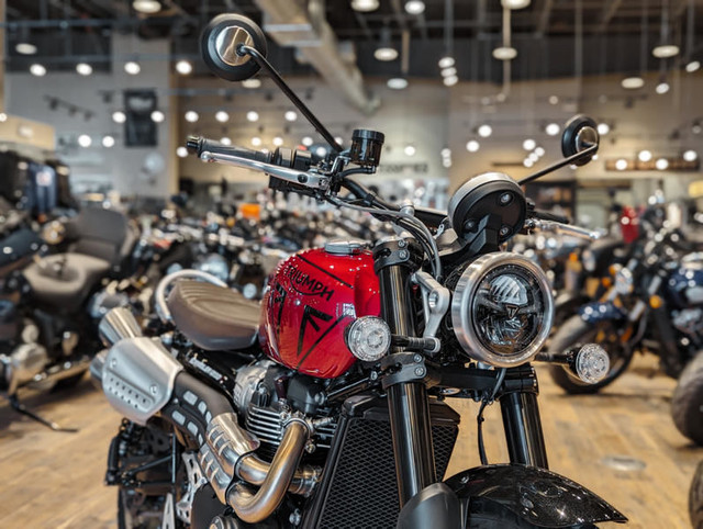 2024 Triumph Scrambler 1200 X Carnival Red in Street, Cruisers & Choppers in Winnipeg - Image 3