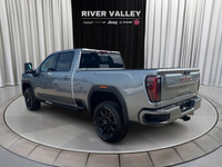 NAVIGATION, PARKING DISTANCE SENSORS, SATELLITE RADIO, HEATED SEATS, POWER SEATS, CRUISE CONTROL, AI... (image 4)