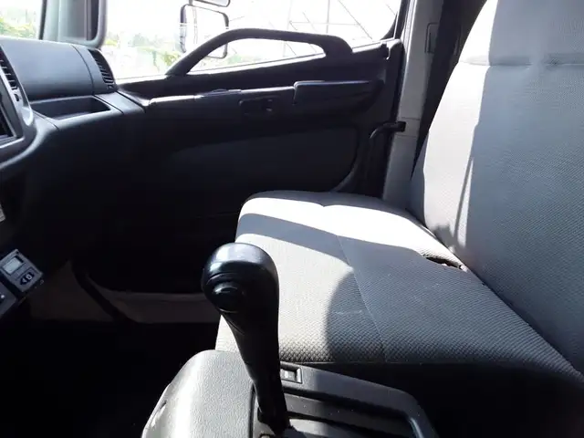 2019 Hino 258 Reefer *Fire Sale Promo* in Heavy Trucks in Longueuil / South Shore - Image 11