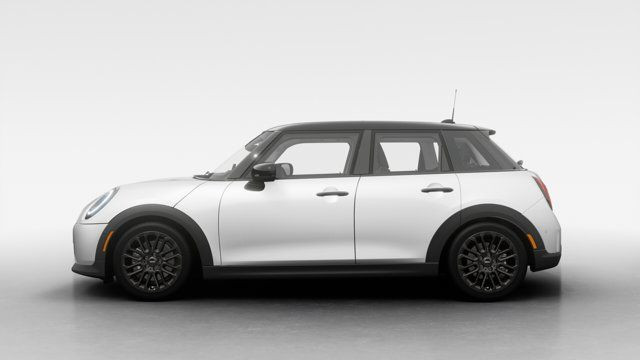 2026 MINI 5 Door Cooper C dans Autos et camions  à Laval/Rive Nord - Image 4