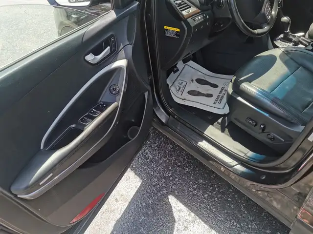 2018 Hyundai Santa Fe Sport 2.4 in Cars & Trucks in Belleville - Image 24