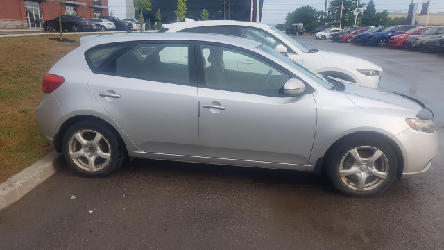 2011 Kia Forte 5-Door EX in Cars & Trucks in Oshawa / Durham Region - Image 3