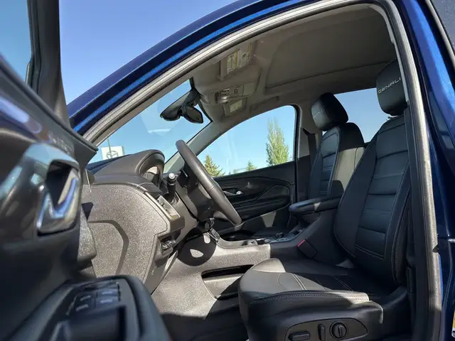 2022 GMC Terrain Denali AWD - Remote Start, OnStar, Cruise Contr dans Autos et camions dans Comté de Strathcona - Image 13